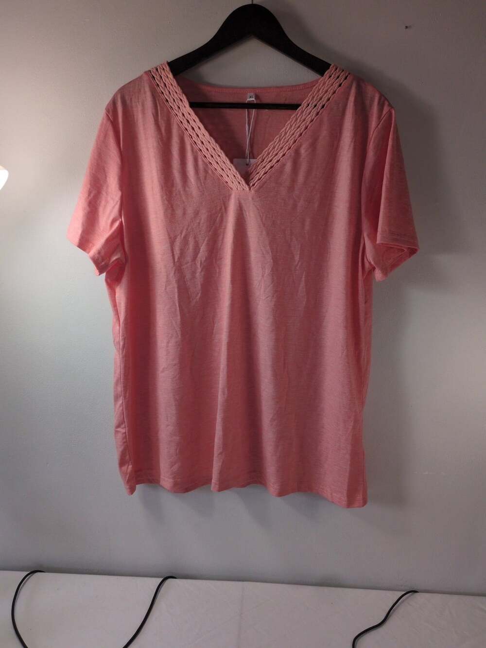 Aokosor V-Neck Short Sleeve T-Shirt Size XL Pink Braided Trim